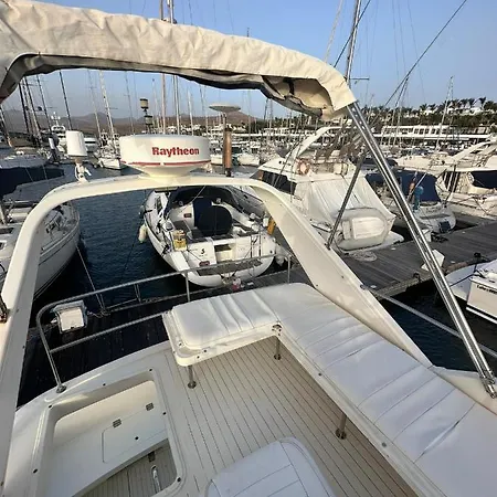 Barco Princess Cachucho Fly 船屋