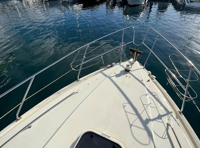 Barco Princess Cachucho Fly Botel Puerto Calero