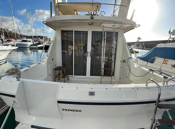 Barco Princess Cachucho Fly Botel Puerto Calero